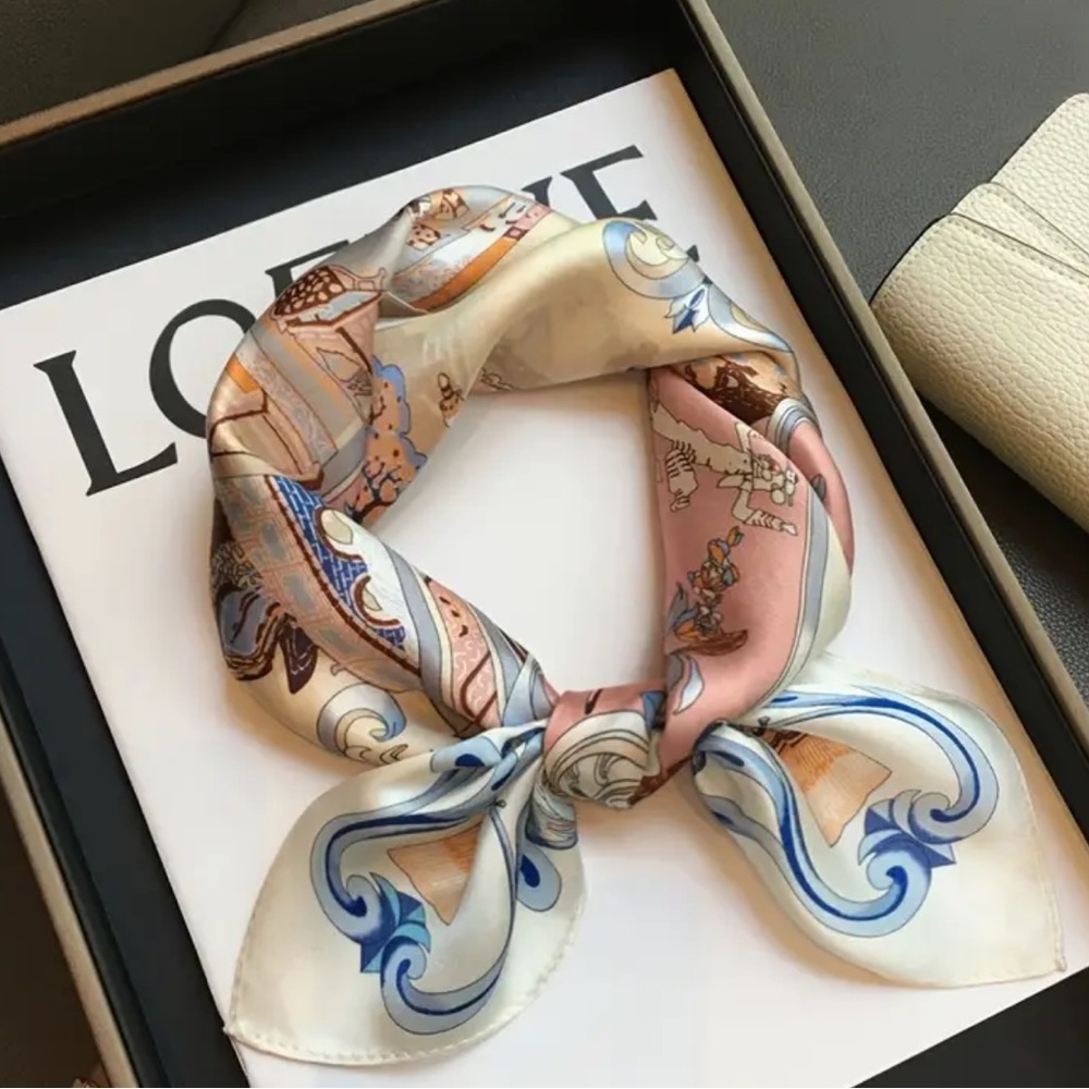 Elegant 100% Mulberry Silk Pink and Cream Floral Print Scarf